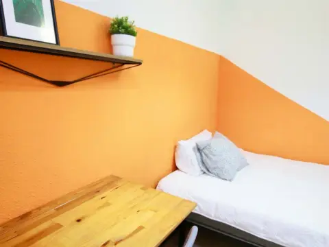 Habitación en Avinguda de Madrid