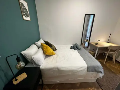 Habitación en calle de la Victoria, 6