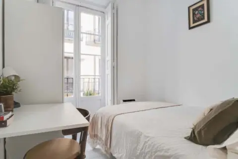 Habitación en calle de la Sal, 3
