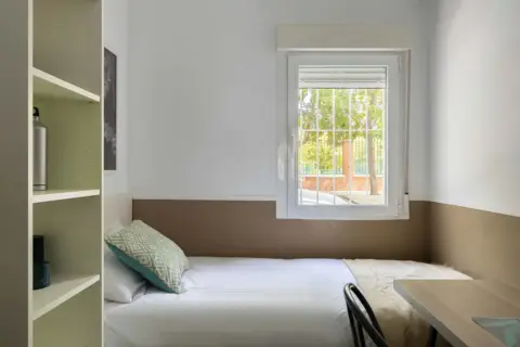 Habitación en calle Daoíz
