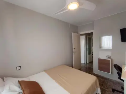 Habitación en Carrer de l'Explorador Andrés, 55