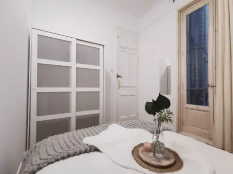 Habitación en calle de Preciados, 42
