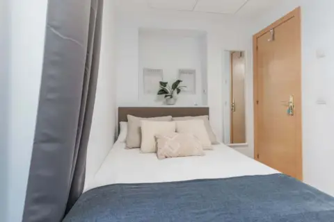 Habitación en Plaza de Santa Cruz, 6