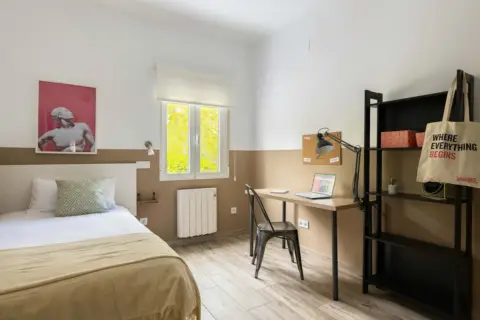 Habitación en calle Daoíz