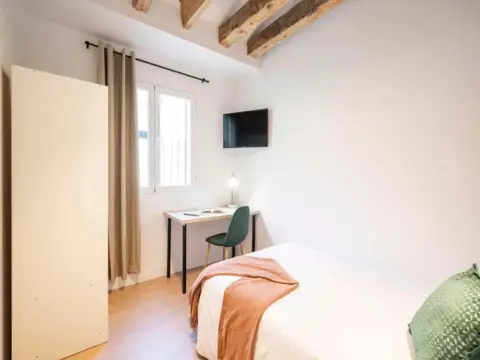 Habitación en calle del Carmen, 20