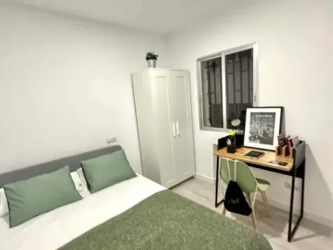 Habitación en Plaza de España, 7