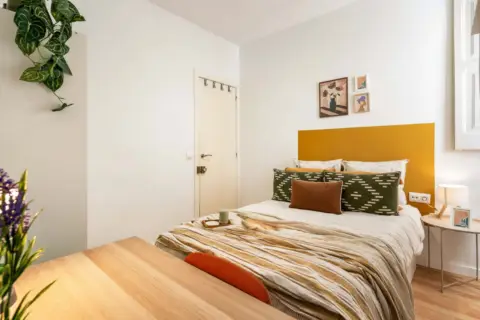 Habitación en Carrer de Cardó, 6
