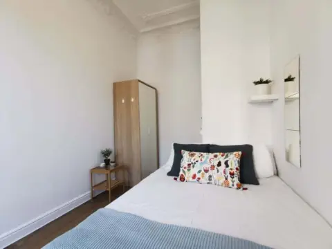 Habitación en calle de Preciados, 42