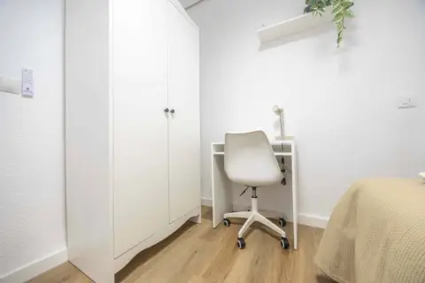 Habitación en calle de Dolores Alcayde