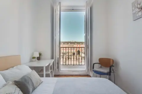 Habitación en calle de la Sal, 3