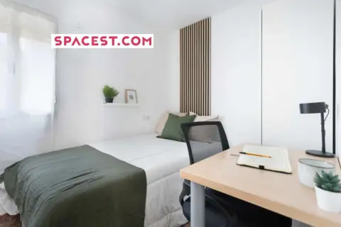 Habitación en calle San Sebastián, 4