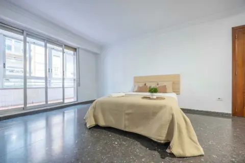 Habitación en calle Carrer de Roís de Corella