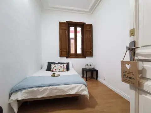 Habitación en calle de Preciados, 42