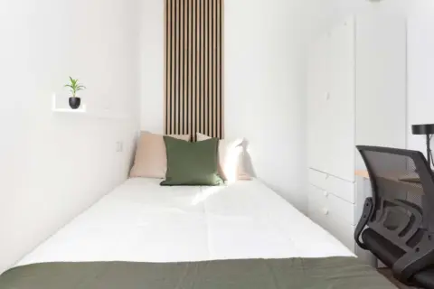 Habitación en calle San Sebastián, 4