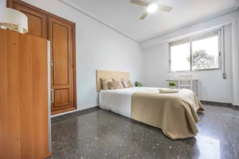 Habitación en calle Carrer de Roís de Corella