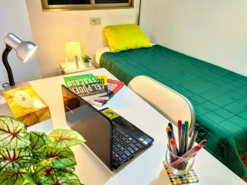 Habitación en Carrer de Vázquez de Mella