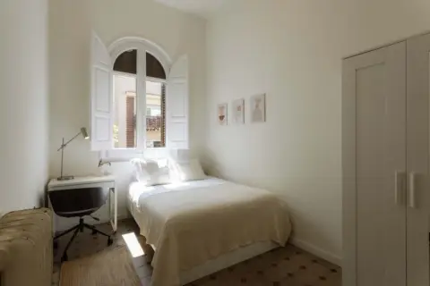 Habitación en Avinguda de la República Argentina, 74