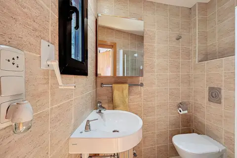 4-bedroom property for sale in Ordino · 49 of 60