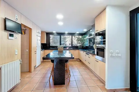4-bedroom property for sale in Ordino · 24 of 60