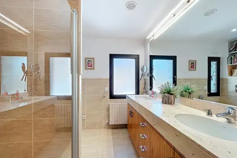 4-bedroom property for sale in Ordino · 34 of 60