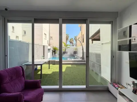 Chalet adosado en Carrer Ausias March