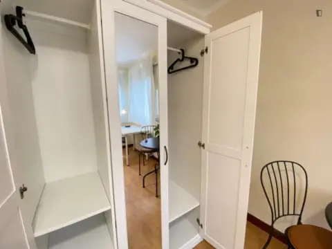 Habitación en Palomeras Bajas