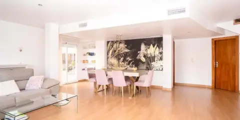 Casa en calle Vázquez Montalbán