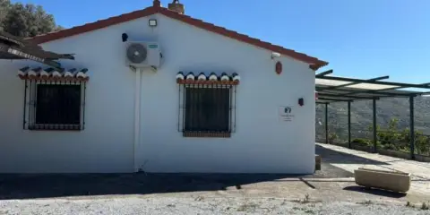 Casa rústica en calle Cuesta Benamayor