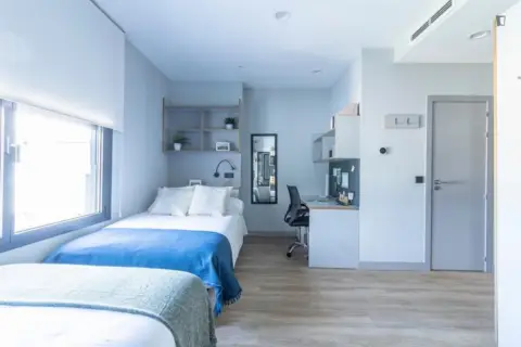 Habitación en La Buhaira-San Bernardo