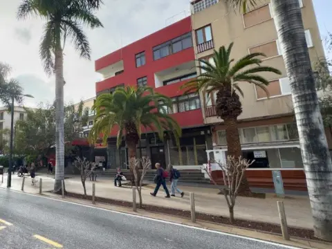 Piso en Avenida Familia Betancourt y Molina