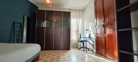 Habitación en Zona Plaça de la Concòrdia