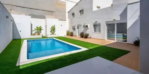 Casa en calle Mayor de Nazaret