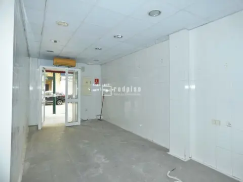 Local comercial en Alameda de los Capuchinos