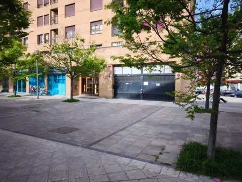 Garaje en calle del Valle de Aranguren