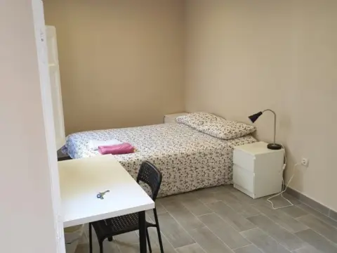 Habitación en La Maternitat-Sant Ramon