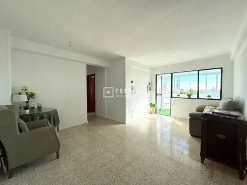 Piso en calle Agustin Montes Fuentes