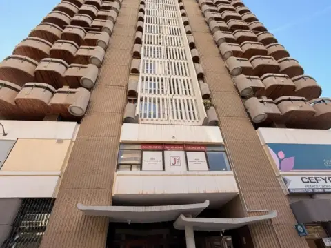 Piso en calle Decano Félix Navarrete