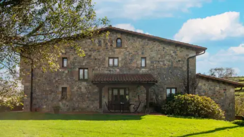 Casa en calle Barrio Villafufre-San Martín