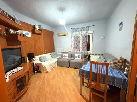 Piso en calle de la Batalla de Torrijos