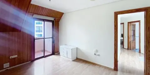 Piso en calle de Cervantes