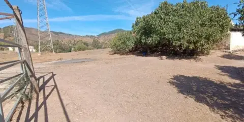 Terreno en Camino de los Almendrales