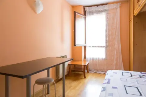 Habitación en Almeda