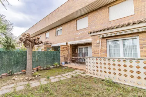 Chalet adosado en calle Ibón de Ordiceto
