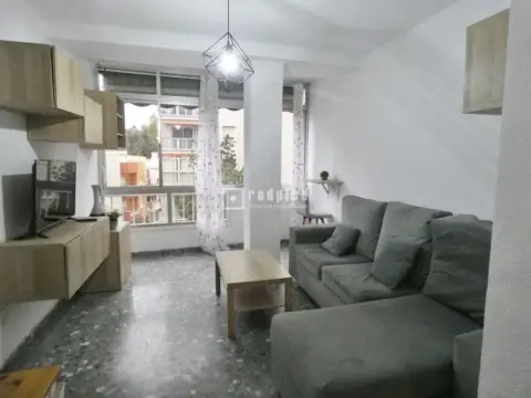 Piso en Alameda de los Capuchinos