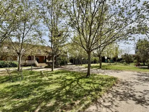 Chalet en San Mateo de Gallego