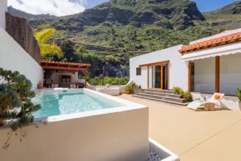 Casa en calle del Volcán Poniente, 2