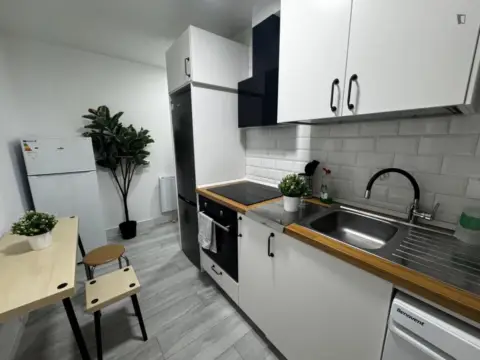 Habitación en Las Margaritas-Universidad