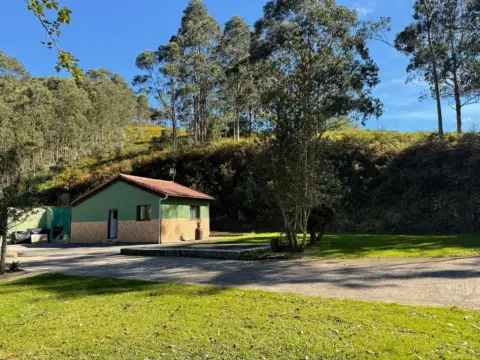 Casa unifamiliar en calle Camín del Cierru
