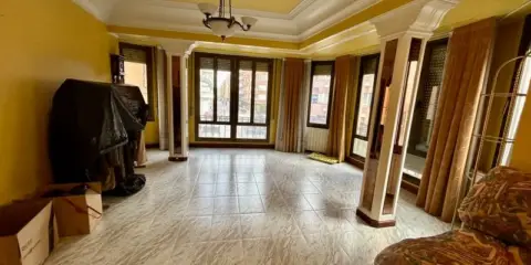 Piso en Paseo de la Constitución