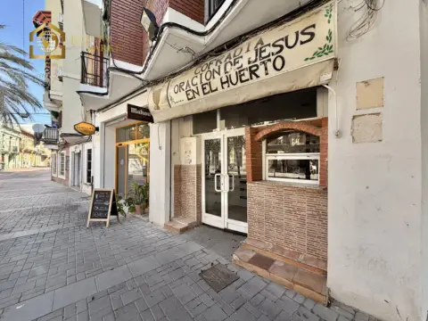 Local comercial en calle de Escalante